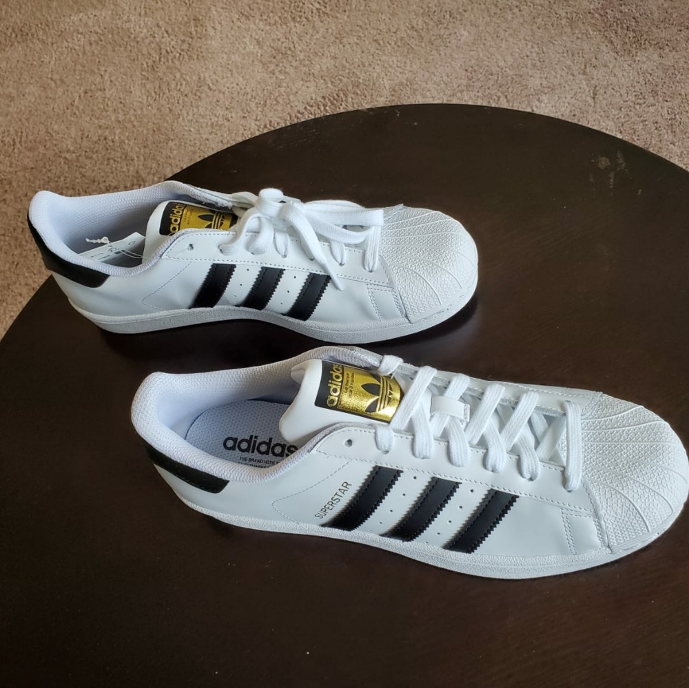 Adidas (Superstar)